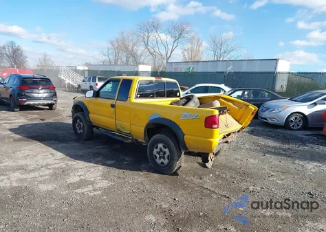 2002 Chevrolet S-10 Ls from USA, damaged, VIN 1GCCT19W828259132